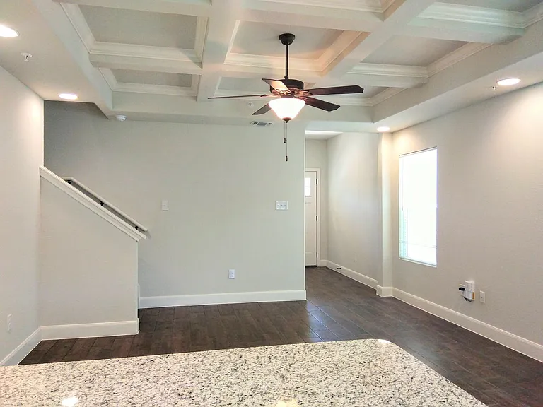 6315 Melanzane Ave #1 — Photo 15