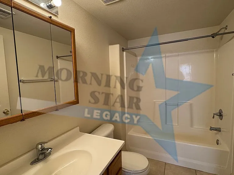 1000 La Fonda Dr — Photo 7