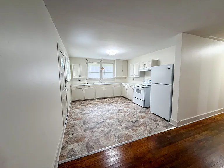 1118 Mobley St — Photo 6