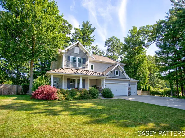 14415 Manor Rd, Grand Haven, MI 49417