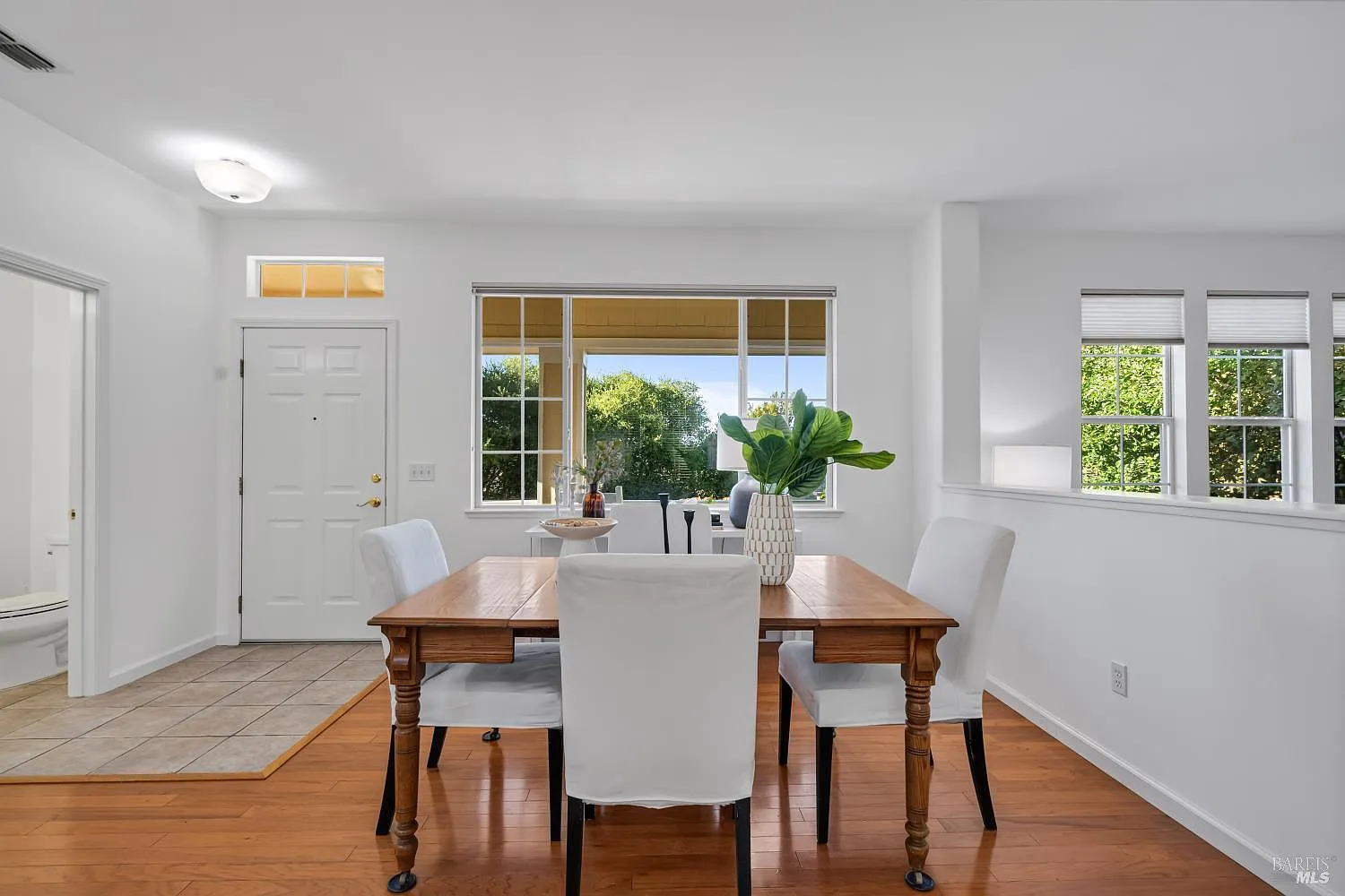 1073 Warren Drive - Photo 6