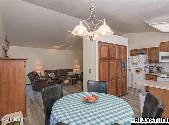 5th image of 3194 Brookview Ln