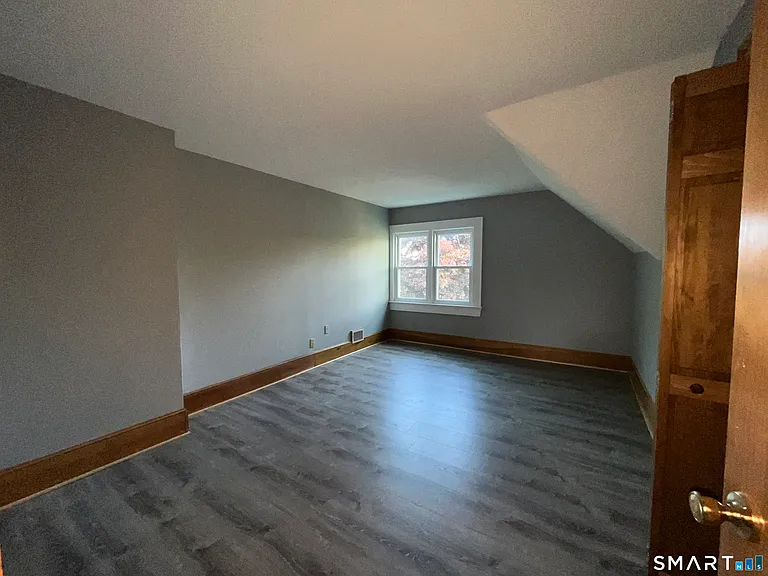 553 Townsend Ave #3 — Photo 10