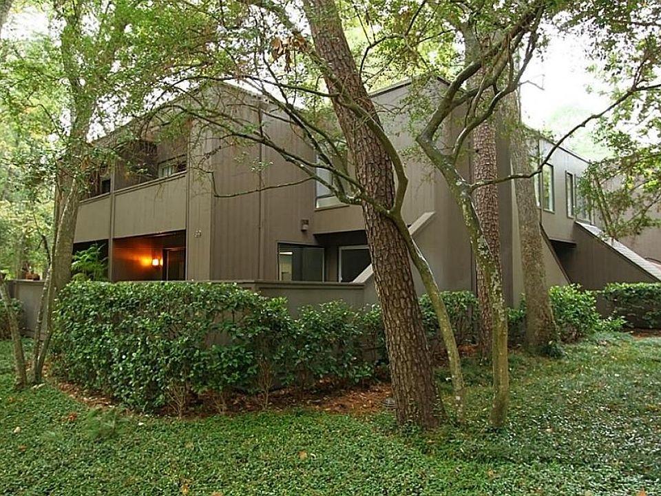 1st image of 364 Litchfield Ln