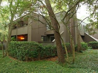 364 Litchfield Ln, Houston, TX 77024