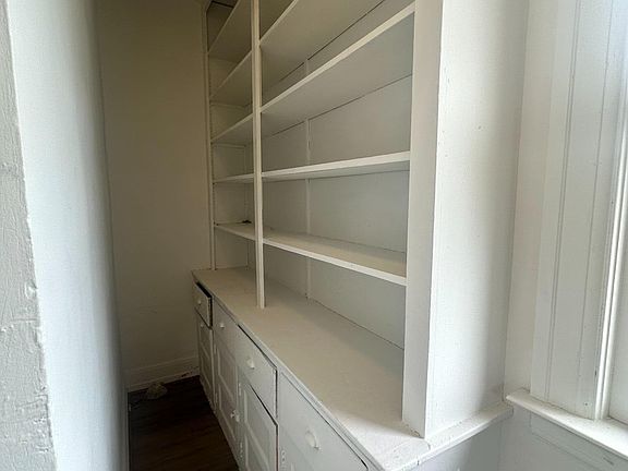 4th image of 157 E Westminster St #2