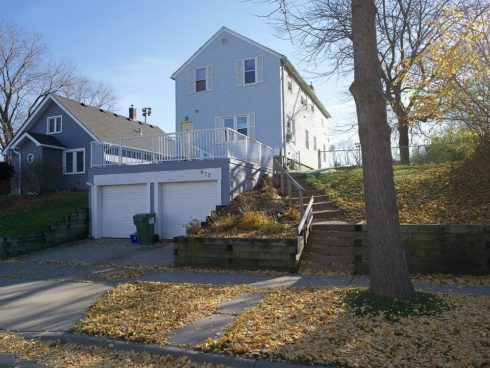 McLean Ave