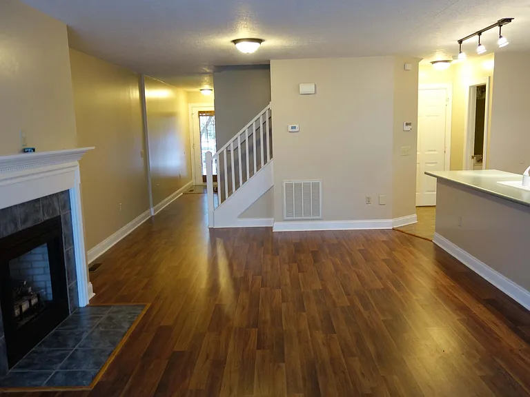 500 Gold Leaf Dr — Photo 5