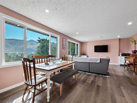 5th image of 4326 Karindale Rd