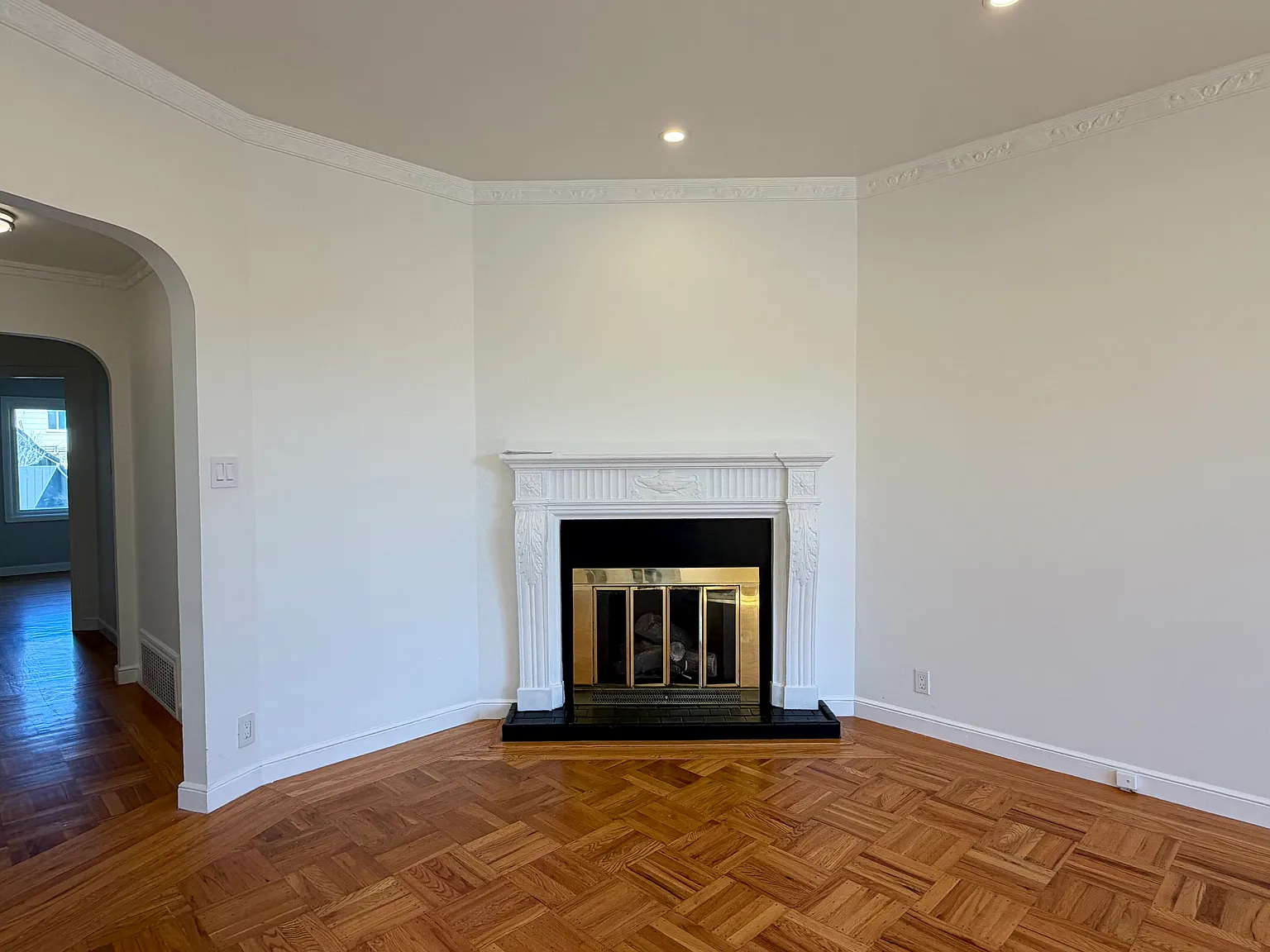 2 bed, 1150 sqft, $7,000 — Photo 3