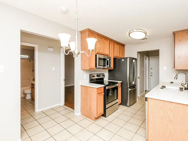 1706 Tonya May Ln — Photo 9
