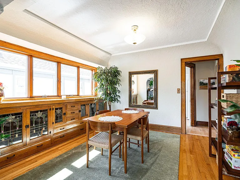 3249 S Kinnickinnic Ave — Photo 17