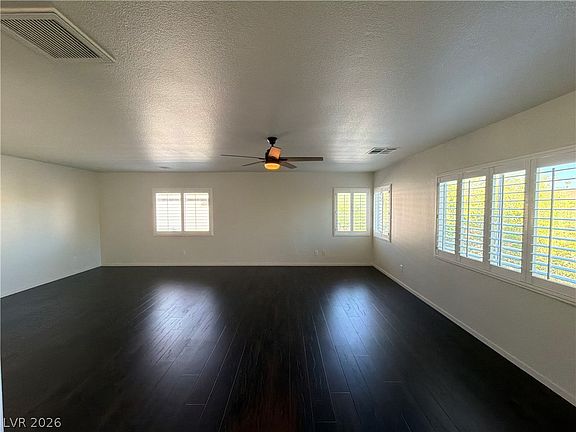 4th image of 2559 Hitchcock St