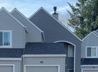 5225 Jean Rd APT 105, Lake Oswego, OR 97035