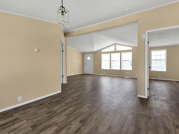5th image of 1100 Thornwood Dr Lot 343