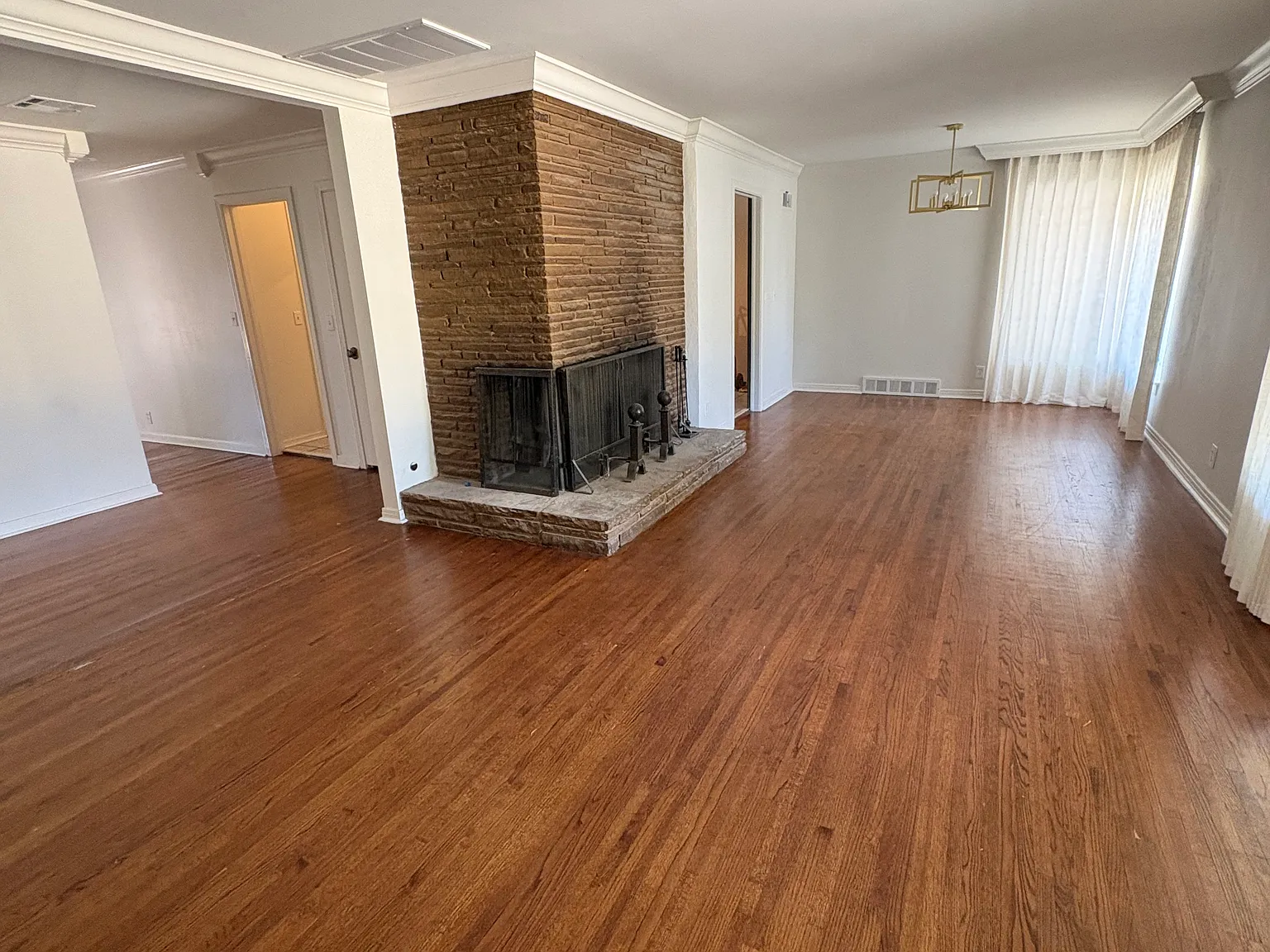 1110 W Wilshire Blvd — Photo 3