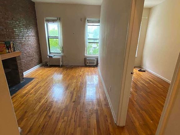 3rd image of 32 W 83rd St APT 10