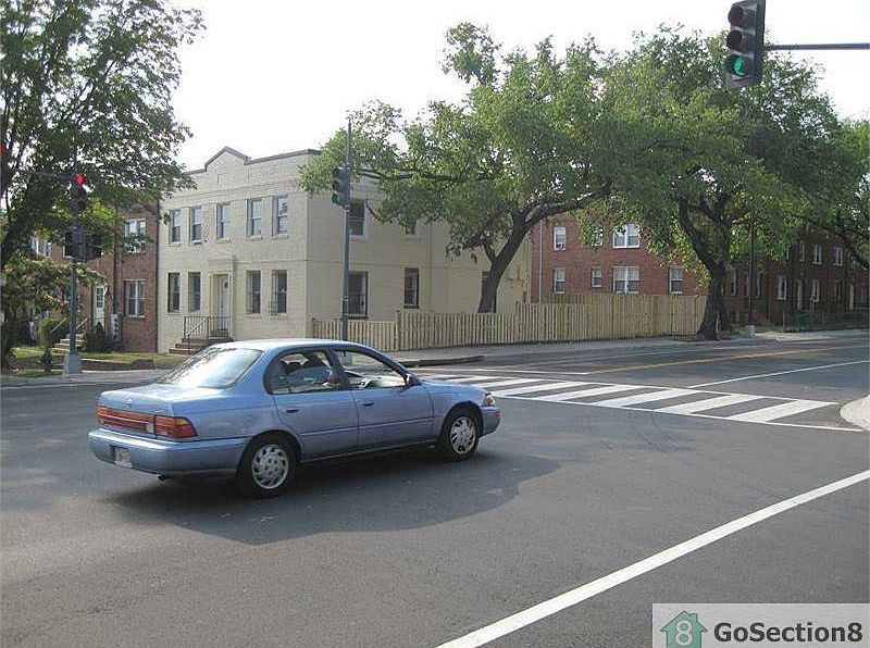 2nd image of 1662 K St NE #2