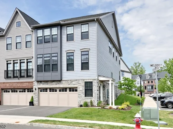 32 Melody Ln, Upper Saddle River Boro, NJ 07458