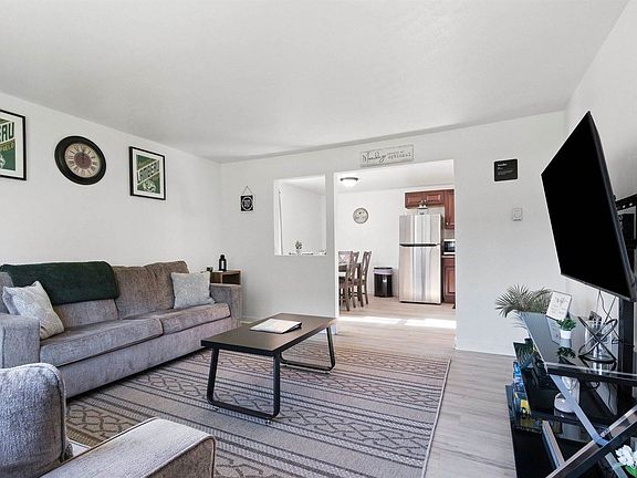 3rd image of 2130 Elmview Dr APT E
