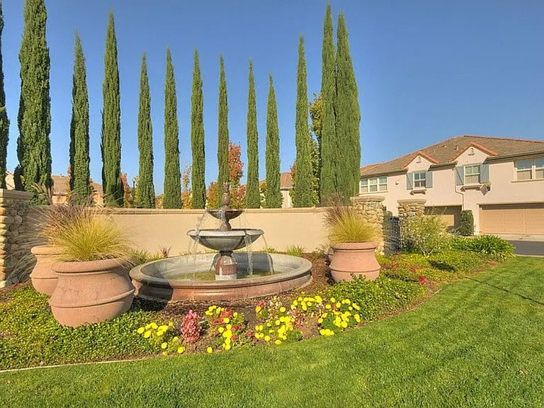 2002 Esplanade Cir — Photo 10