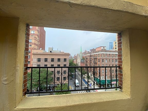 5th image of 270 W 22nd St #Loft6