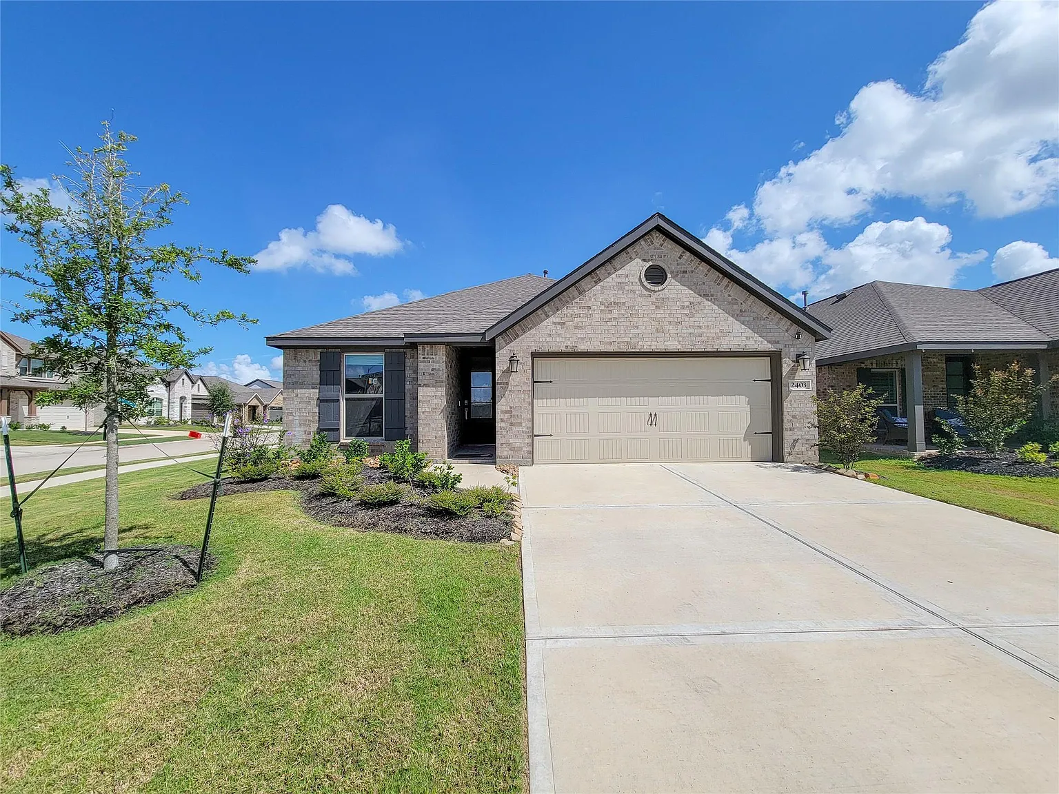 3 bed, 2.0 bath, 1787 sqft, $2,549 — Photo 2