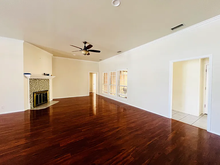 2905 Bluebird Ln — Photo 7