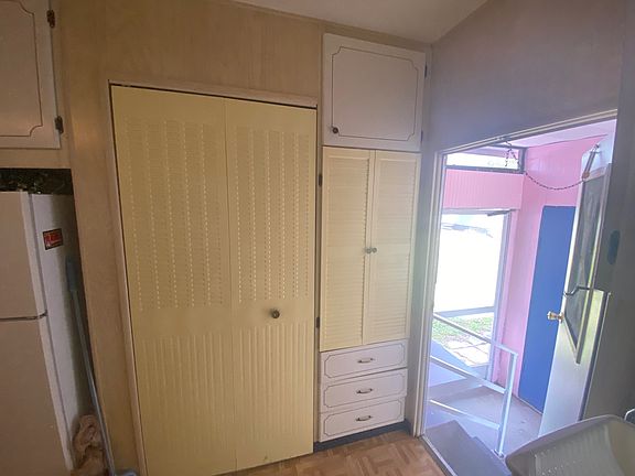 3rd image of 2505 Gertrude Ln