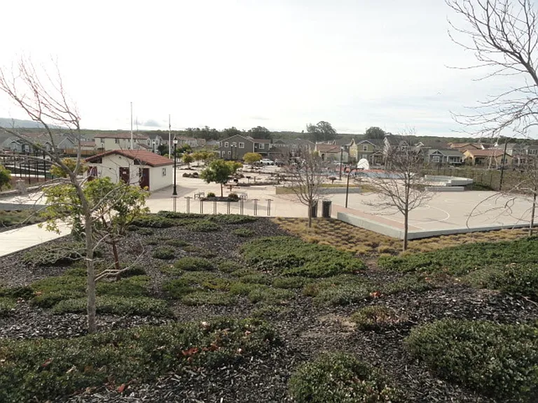 13833 Sherman Blvd — Photo 31