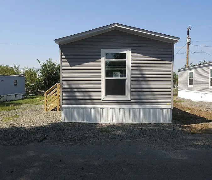 475 E Robins St #3 — Photo 2