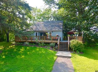 5861 Veeder Rd, Slingerlands, NY 12159