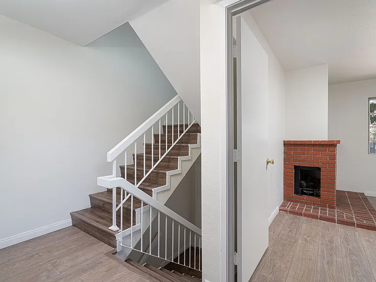 789 W 18th St #1A — Photo 7