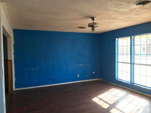 2nd image of 506 Cedar Ave