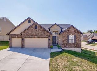 1810 Sunset Rdg, Festus, MO 63028