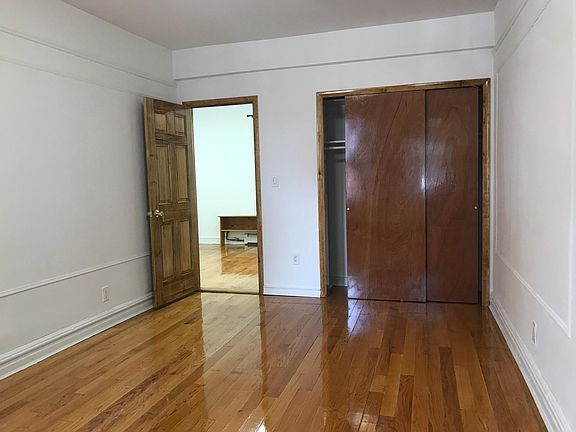 4th image of 13639 41st Ave #1F
