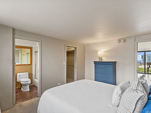 2nd image of 1425 Ward Ave APT 12W