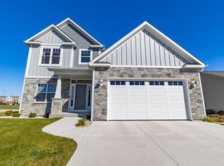 8093 Ridgeway Ct, Pleasant Prairie, WI 53158