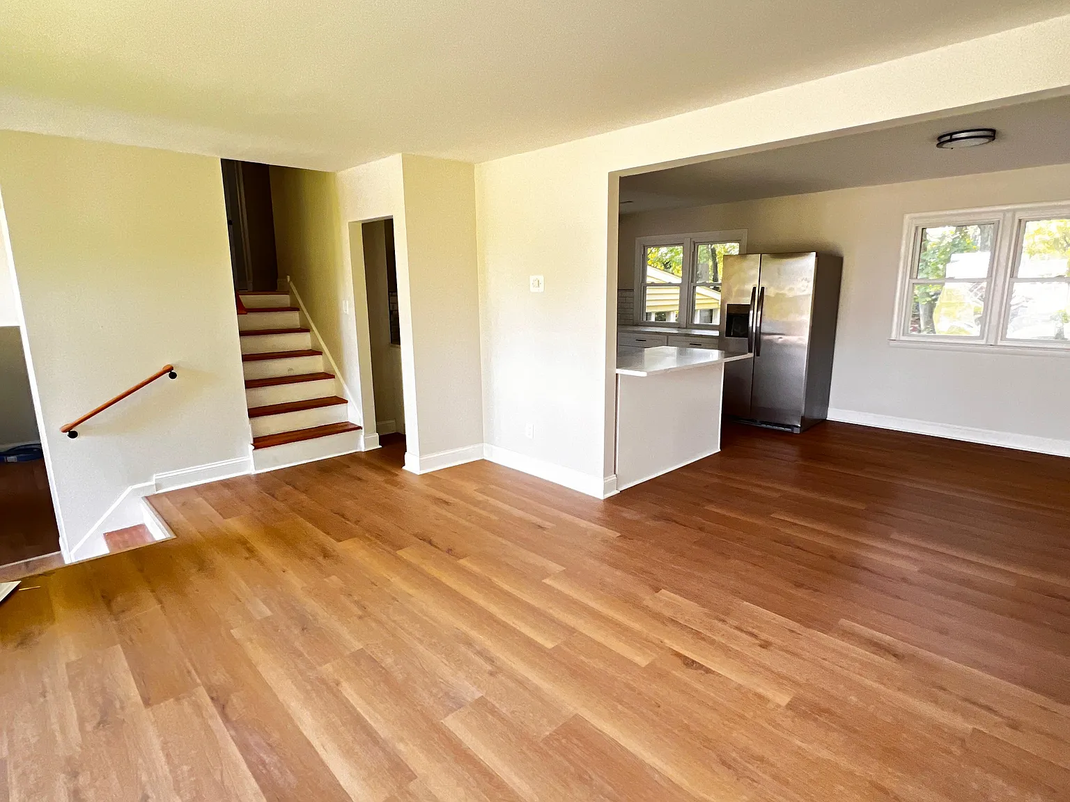 5 bed, 1546 sqft, $3,150 — Photo 2