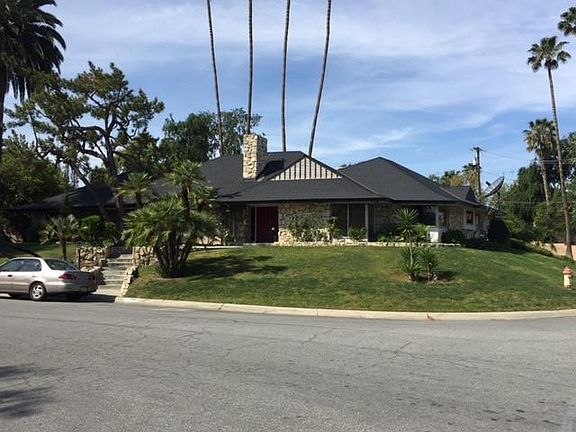 3rd image of 1780 Glenwood Dr