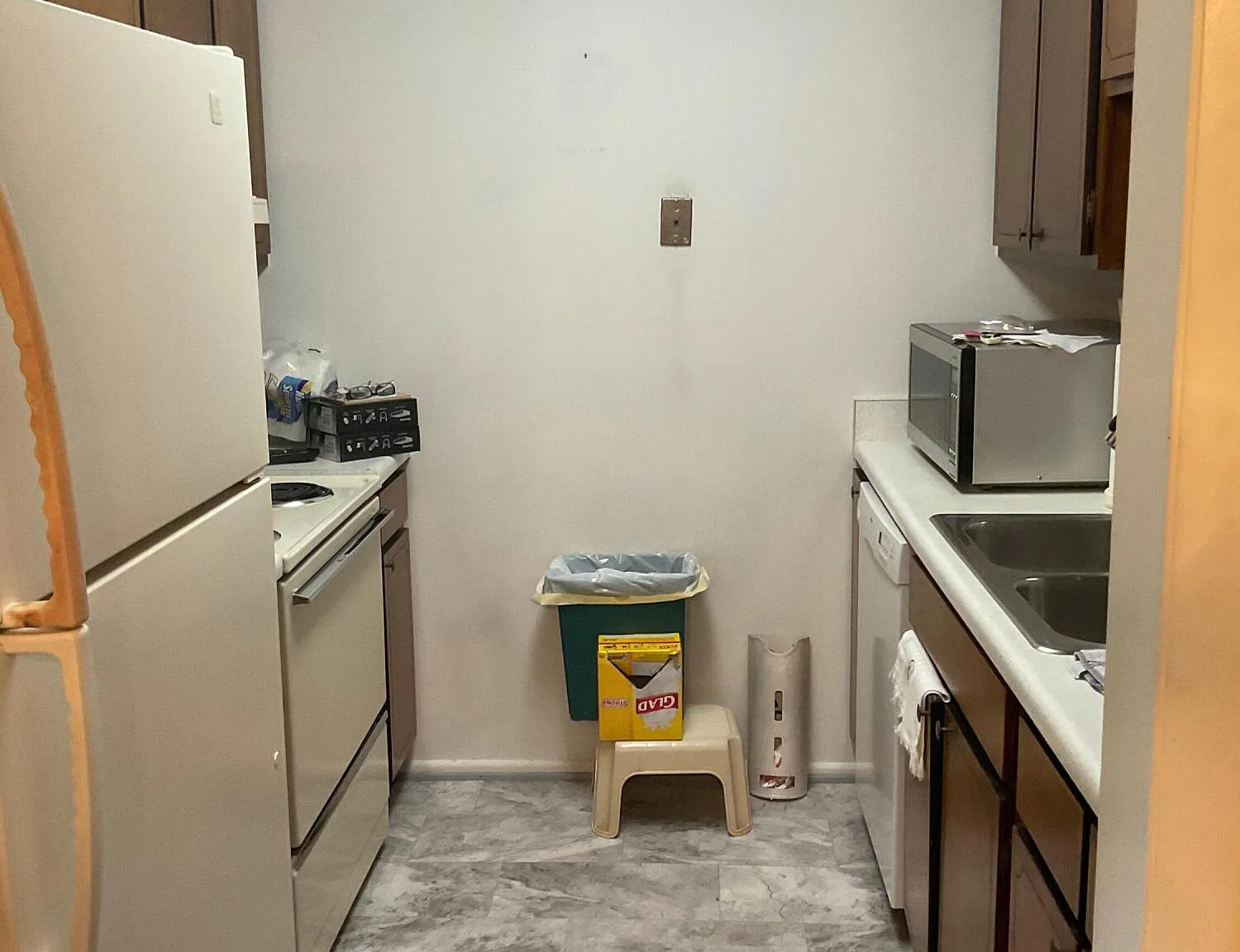 2 bed, 1.5 bath, 1050 sqft, $1,200 — Photo 4