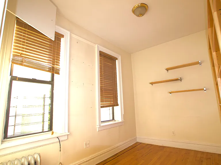 350 7th St #B1 — Photo 6