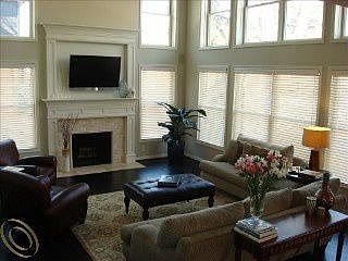 3rd image of 10016 Lincoln Dr