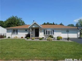 102 Odessa Cir, North Syracuse, NY 13212