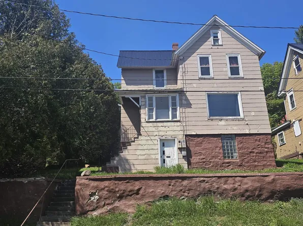 403 Holland St, Hancock, MI 49930