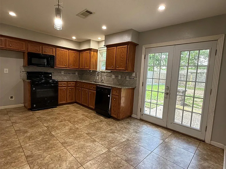 509 Avondale Ln — Photo 14
