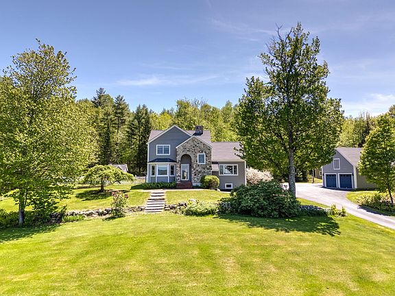 3rd image of 44 Jeffrey Road