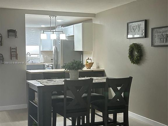 4th image of 9410 N Hollybrook Lake Dr APT 209