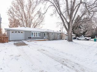 507 9th St NW, Mandan, ND 58554