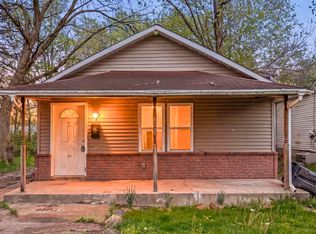 1910 Johnson St, South Bend, IN 46628